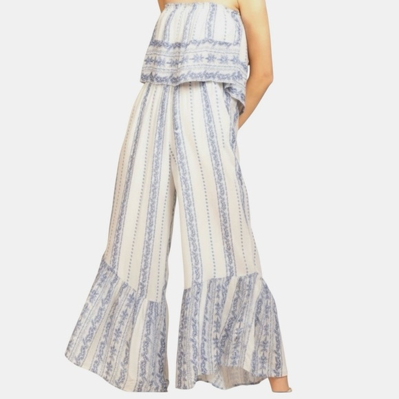 Japna Pants - Japna sleeveless jumpsuit White blue Wide leg Flowy Tiered Lightweight Size XS